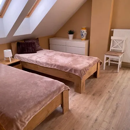 Stanlejowka Апартаменты Сворнегаце